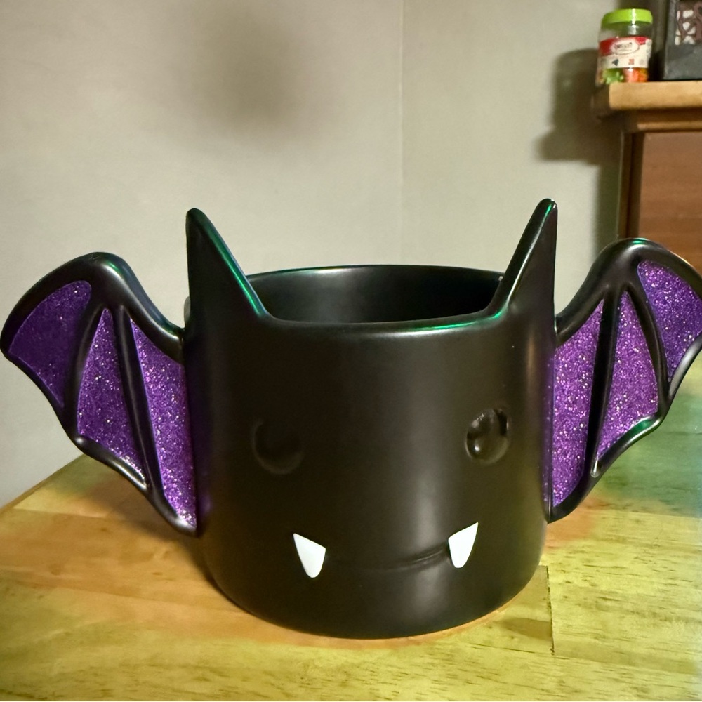 🦇 Bath & Body Works Halloween bat 3-wick candle holde